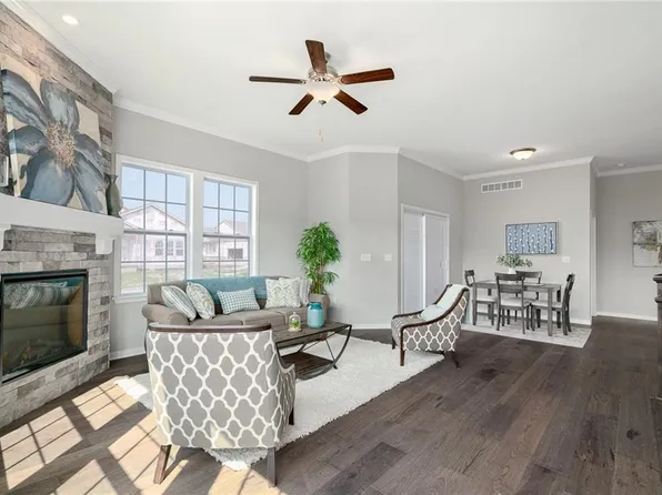 21798 W 119th Ter #1402, Olathe, KS 66061