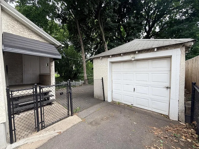 623 Delaware St — Photo 5