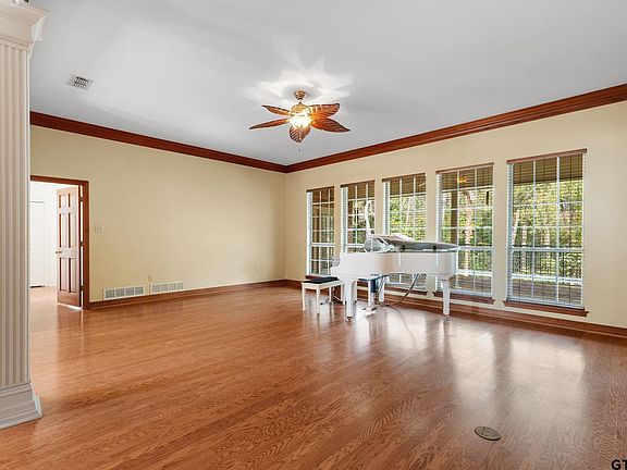 4th image of 1230 Waterford Ct