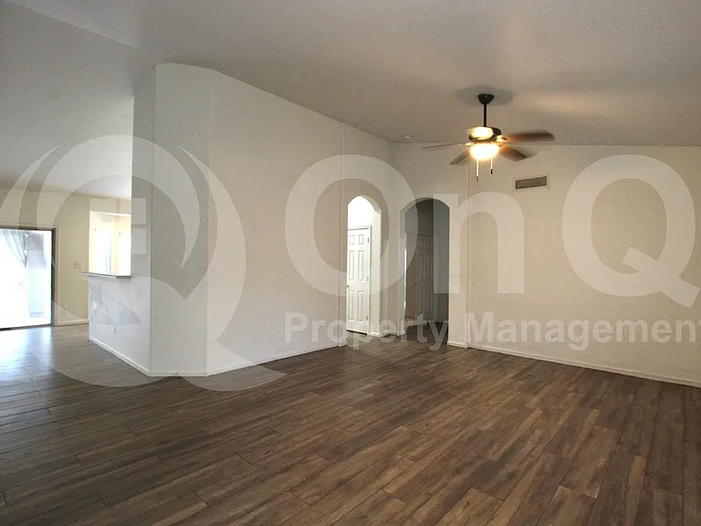 685 W Estrella Dr — Photo 18