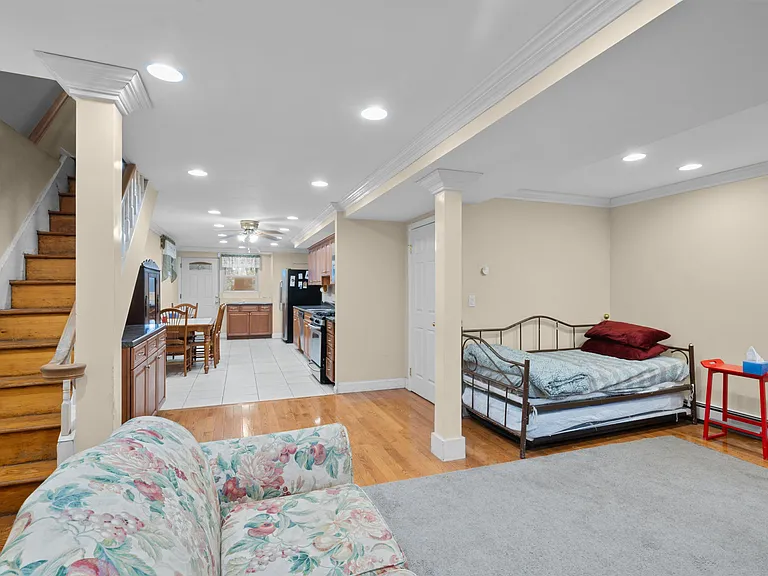 19 Hawthorne Ave #1 — Photo 16