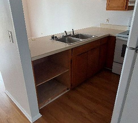 3rd image of 4455 W 19th St APT 40