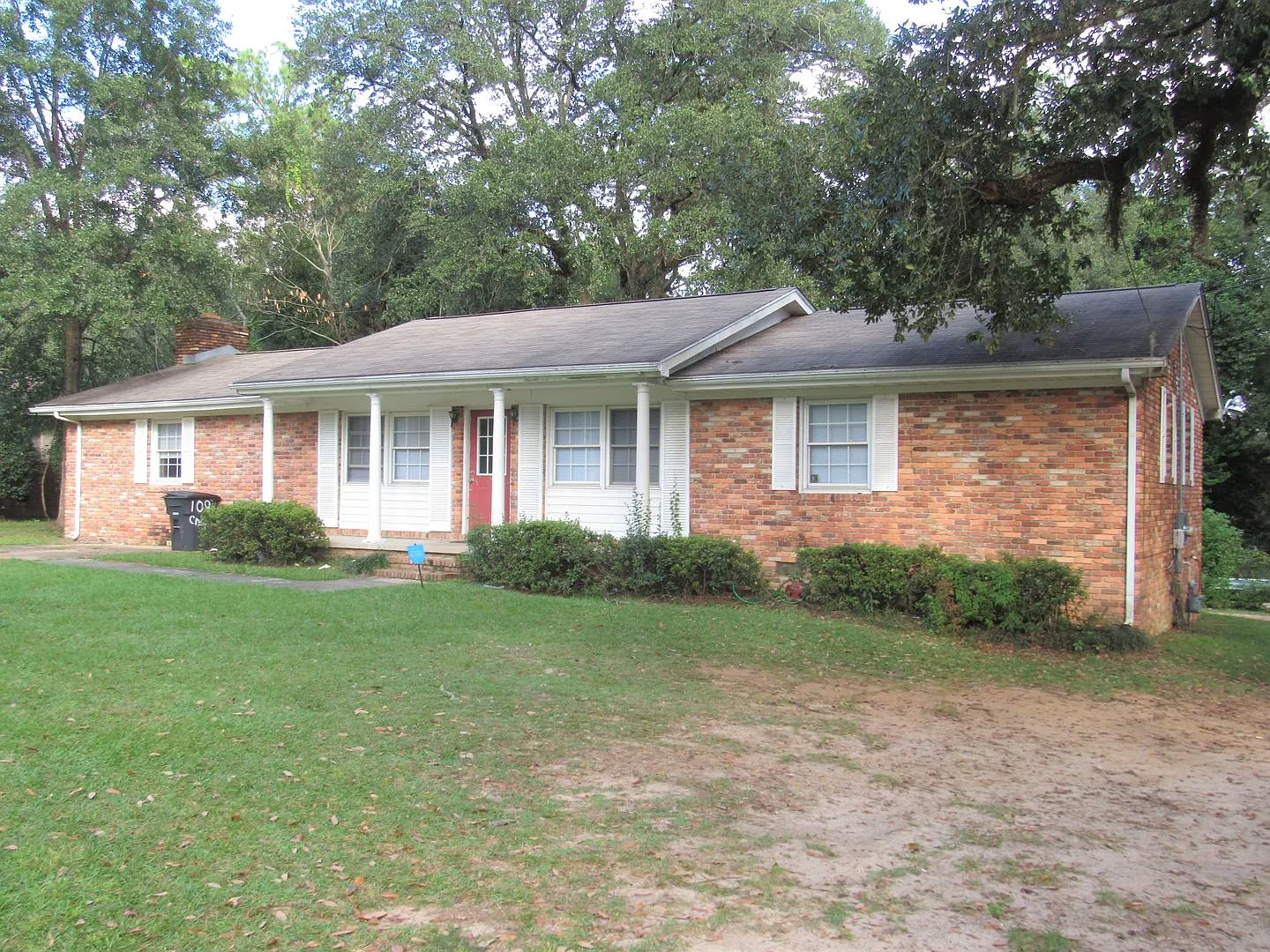 Beautiful 4 bedroom home near FSU — Photo 1