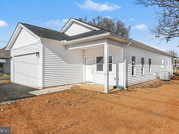 3rd image of 277 White Oak Rd