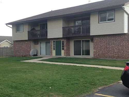 421 Meadowridge Cir #2 Photo 1