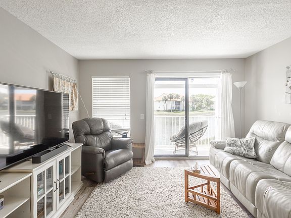 3rd image of 184 Cypress Point Dr #184