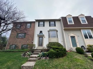 3303 Kinfolk Ct, Herndon, VA 20171