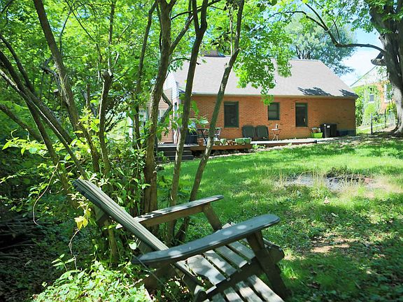 5th image of 1442 Crawford Ave