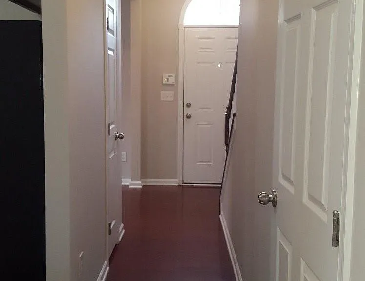 2339 Whitford Ln — Photo 14