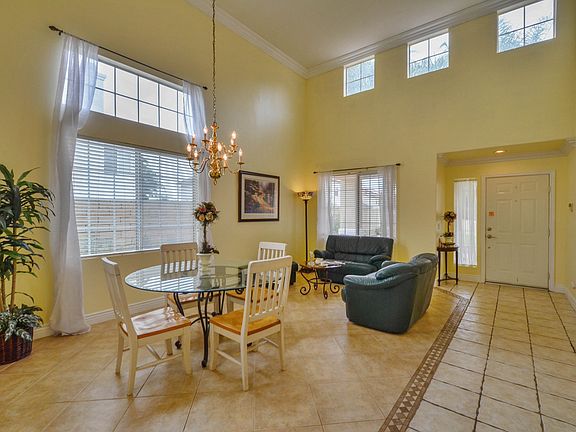 5th image of 871 E Bermuda Dunes Ct