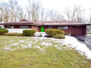 240 Hemingway Dr, Rochester, NY 14620