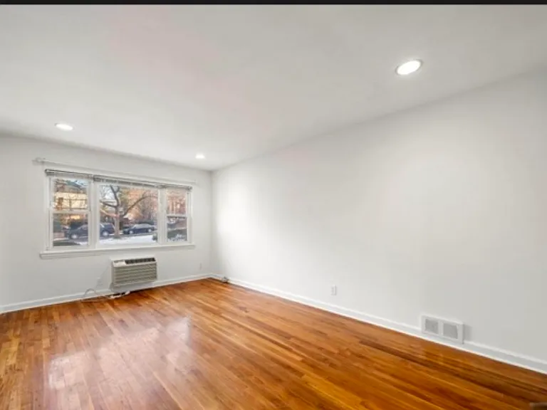 184 Hillside Ave — Photo 2
