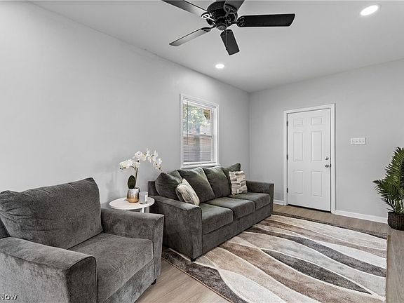 4th image of 1108 Cordova Ave
