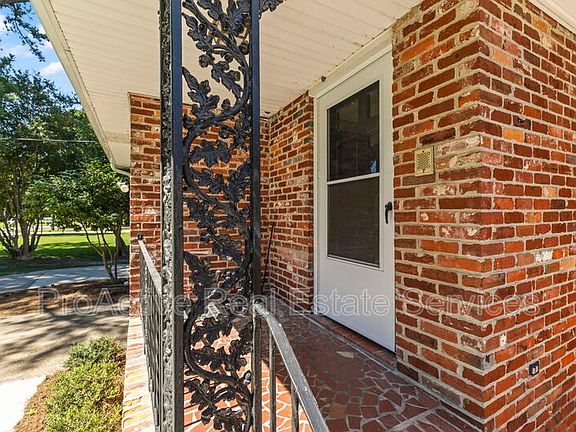 3rd image of 1155 Melvin Dr
