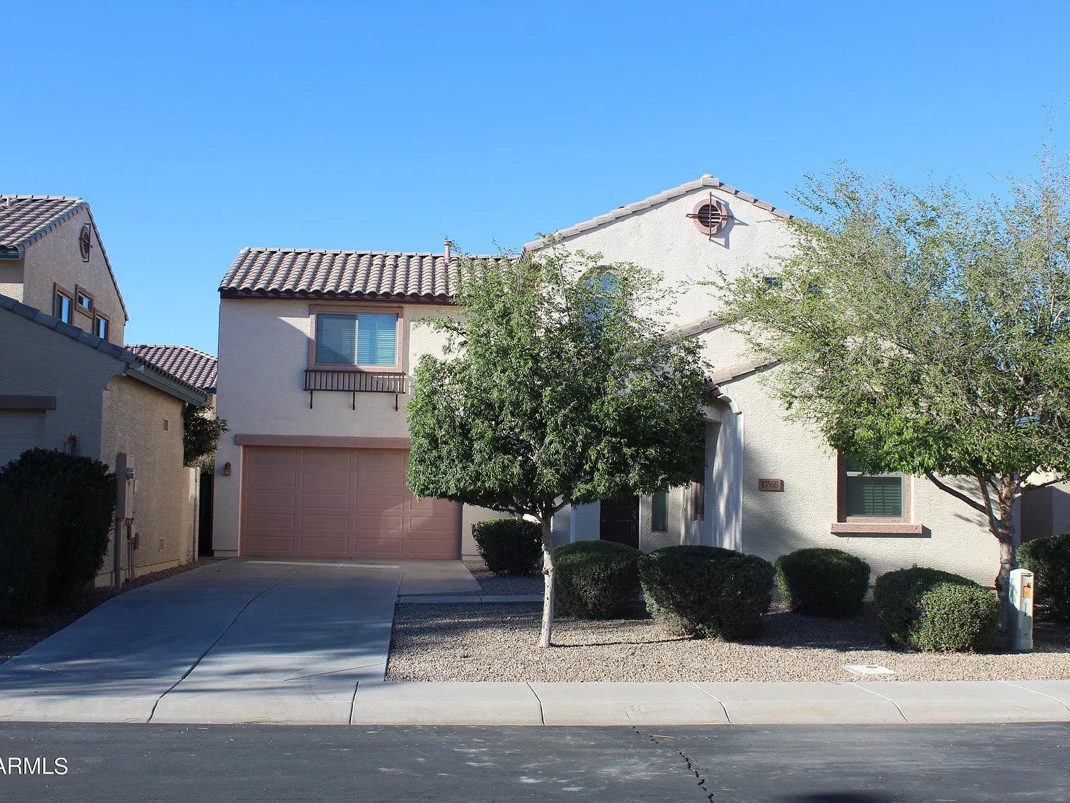 4 bed, 3.0 bath, 2096 sqft, $2,695 — Photo 1
