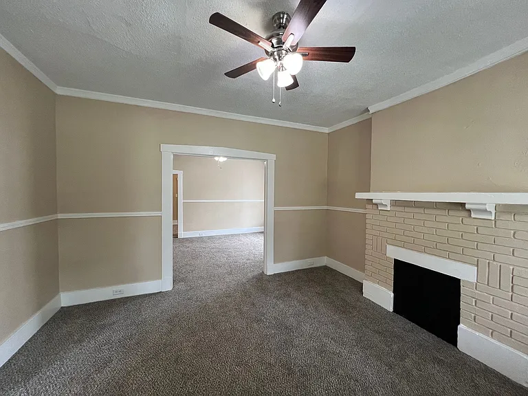 1263 Forrest Ave — Photo 4