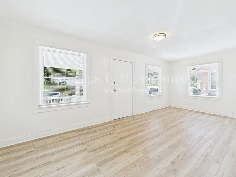 7131 Olive St — Photo 2