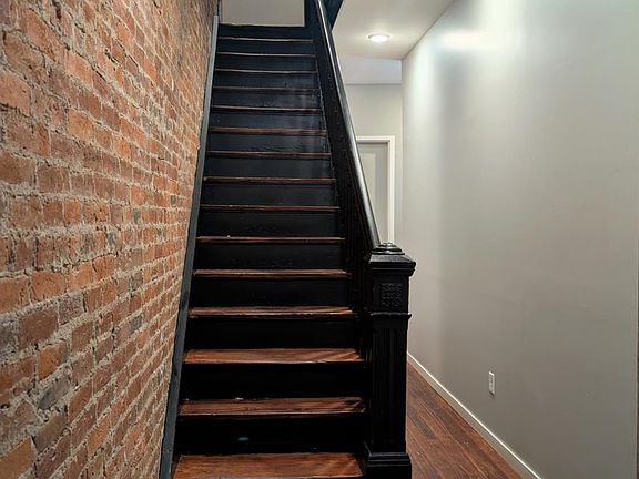 2nd image of 26 E 14th St #203