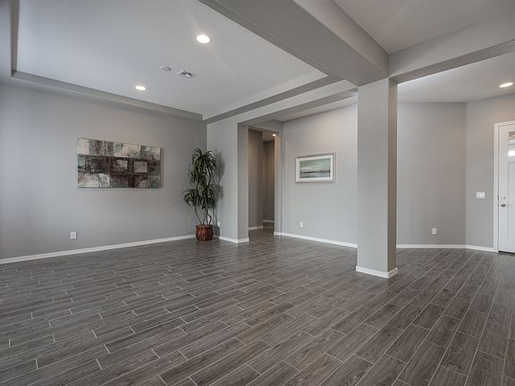 Trey Ceiling Formal Dining Room