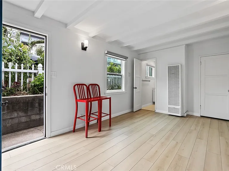 295 Wave St — Photo 18