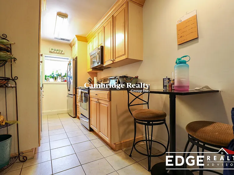 168 Newton St #4T — Photo 1