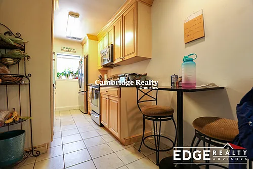 168 Newton St #4T Photo 1