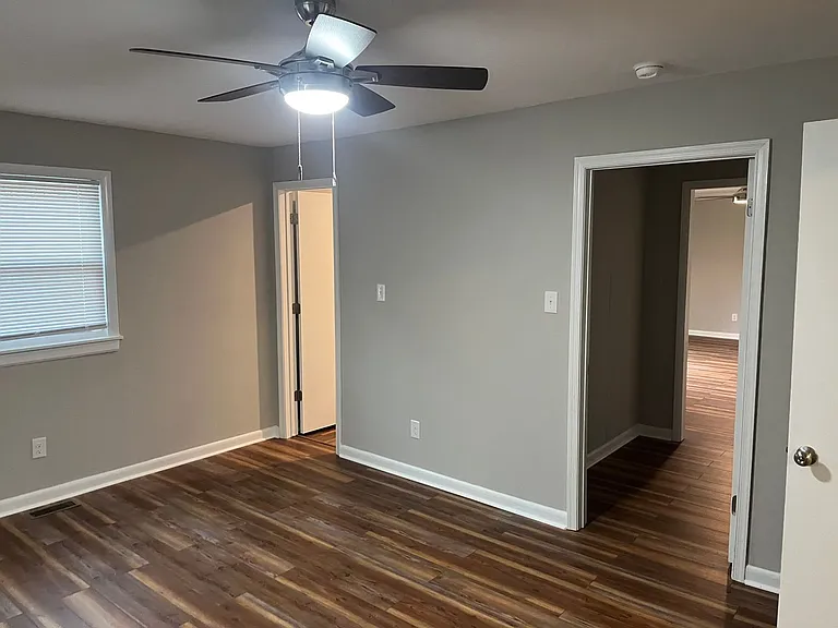 462 Reservoir Hts — Photo 10