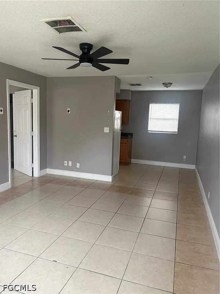 1 bed, 1.0 bath, 612 sqft, $900 — Photo 2