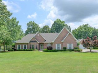 12208 Lake Point Ln, Collinsville, MS 39325