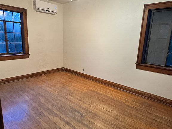2nd image of 511 N Fess Ave #5