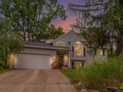 701 Grindle Dr SE, Lowell, MI, 49331