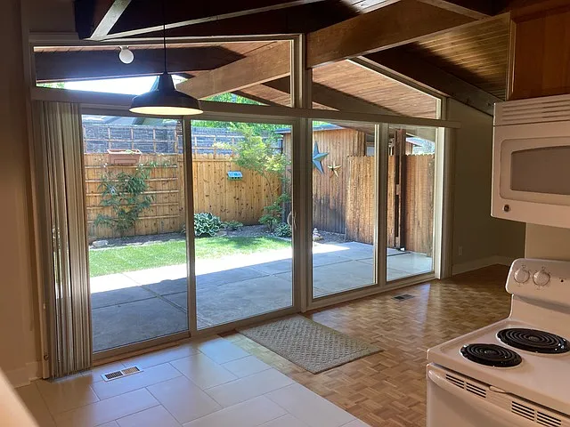 3120 S Gregson Ct — Photo 6