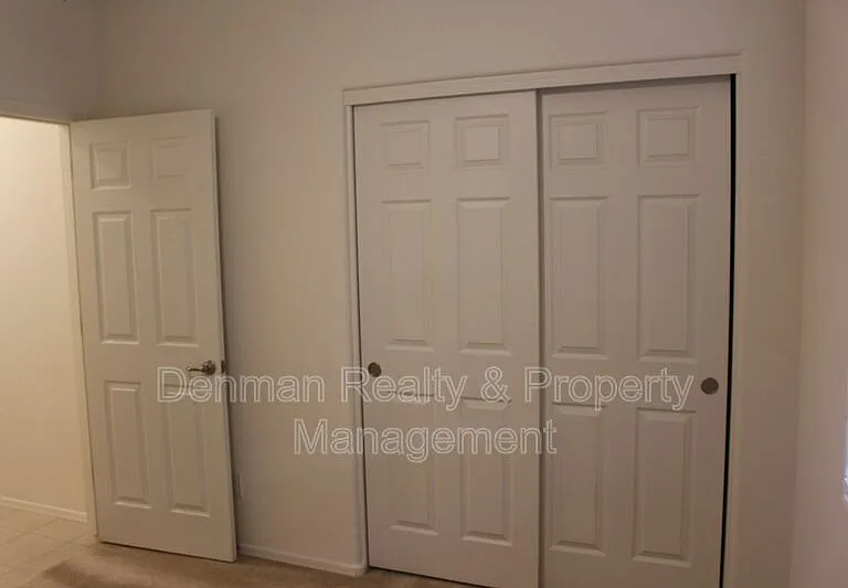288 W Tropical Dr — Photo 12