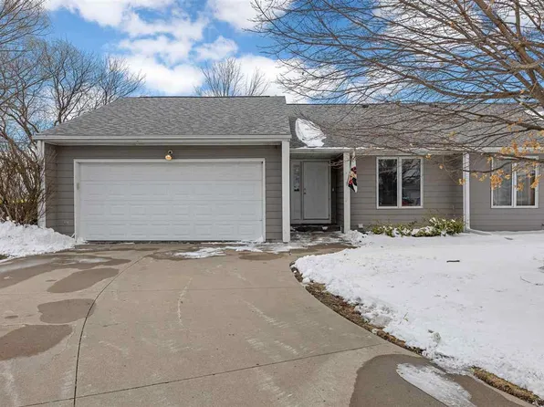 40 Gryn Ct, Iowa City, IA 52246