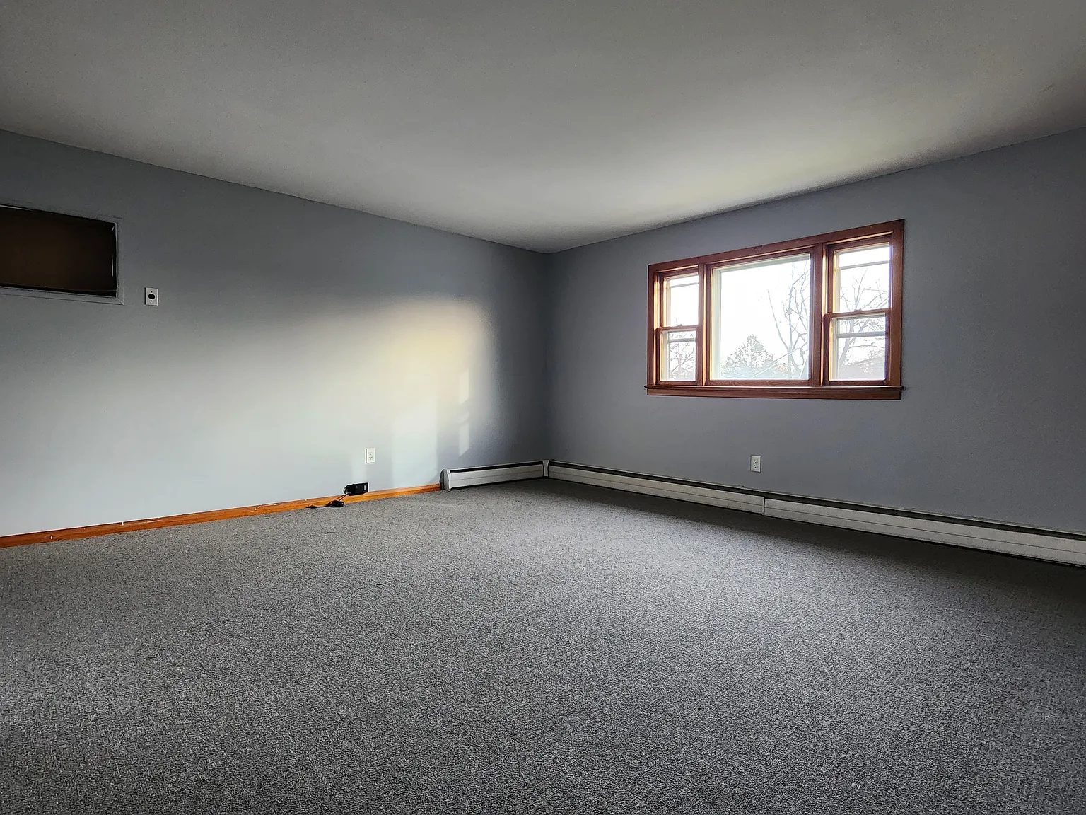 3 bed, $2,895 — Photo 2