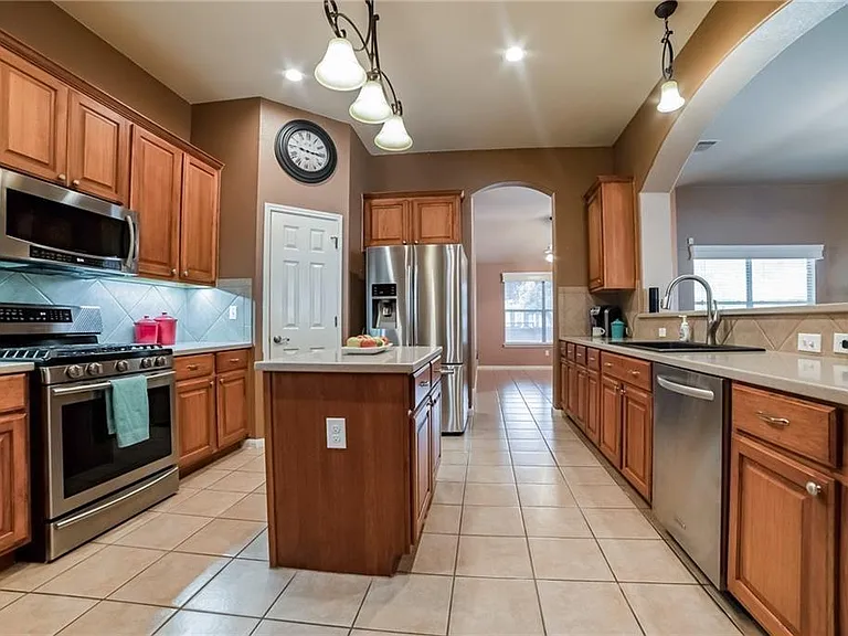 1203 Calistoga Dr — Photo 4
