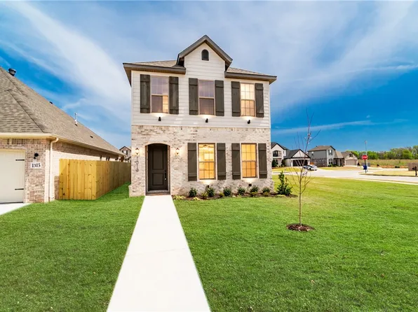 1313 Park St, Lowell, AR 72745