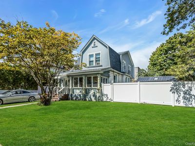 28 Lexington Avenue, Freeport, NY, 11520