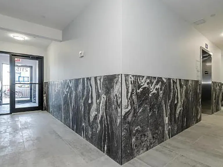 2115 Burr Ave #3B — Photo 7