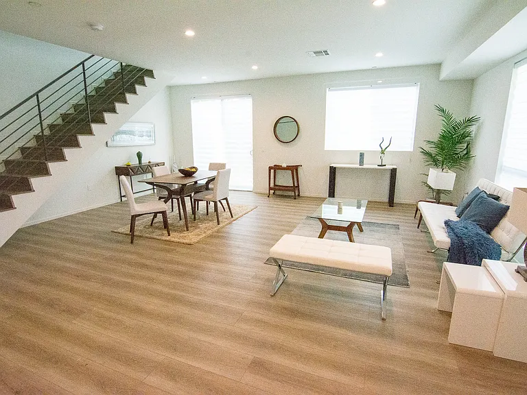 2006 S Corning St #3 — Photo 12