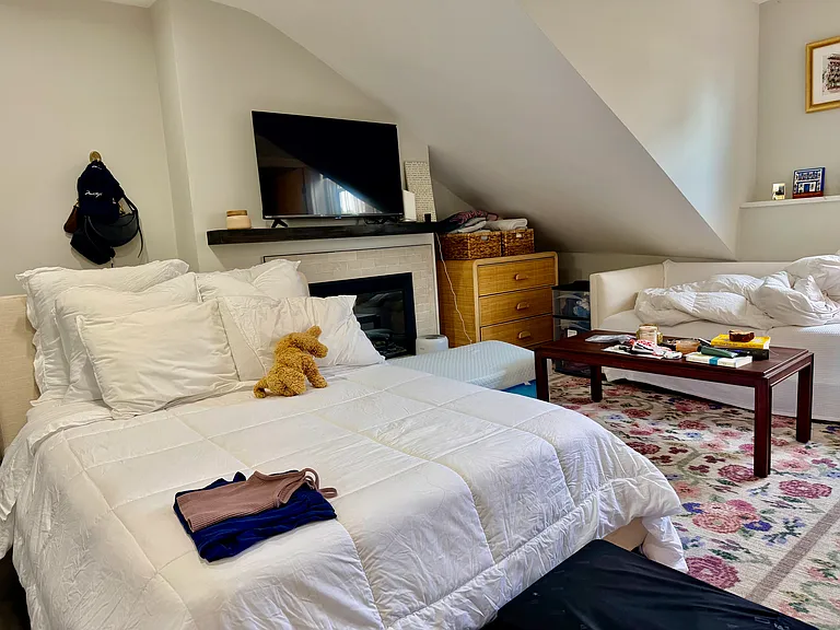 105 Charles St #5 — Photo 5