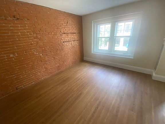 4th image of 5 University Rd #3