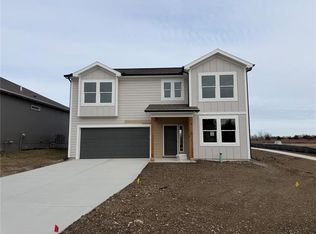 1504 SW Arborpark Ter, Lees Summit, MO 64082