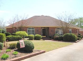 3507 Twin Oaks Ct SW, Decatur, AL 35603