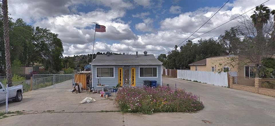 2nd image of 8864-70 Valencia St