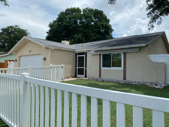 2107 Grove Valley Ave, Palm Harbor, FL 34683