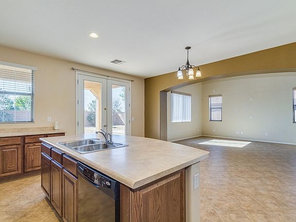 4th image of 41643 W Somerset Dr