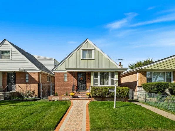 (undisclosed Address), Chicago, IL 60620