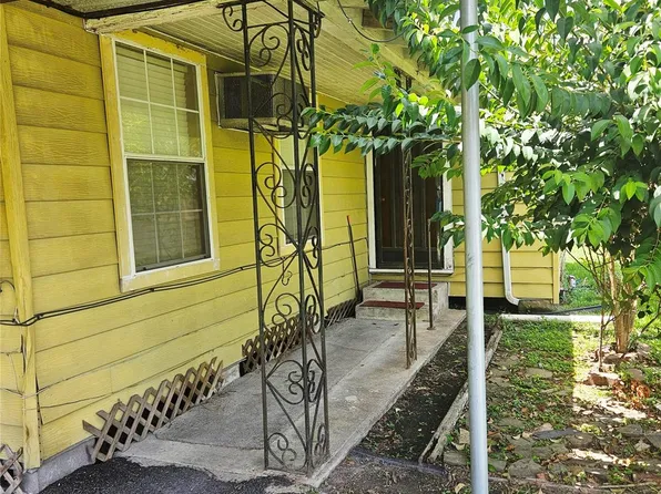 7226 Philibert Ln, Houston, TX 77028