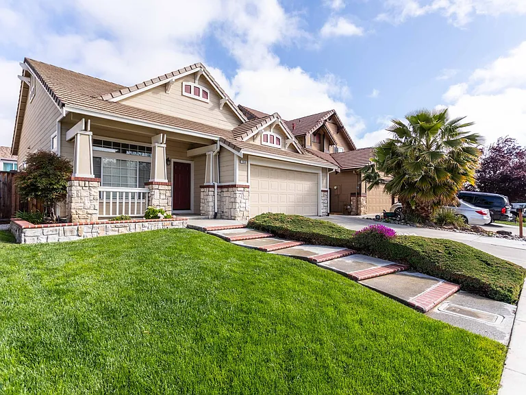 1040 Dellwood Ct — Photo 4